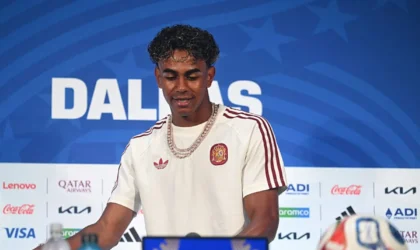 Two Changes for France as Spain Names Familiar XI in World Cup Semifinal