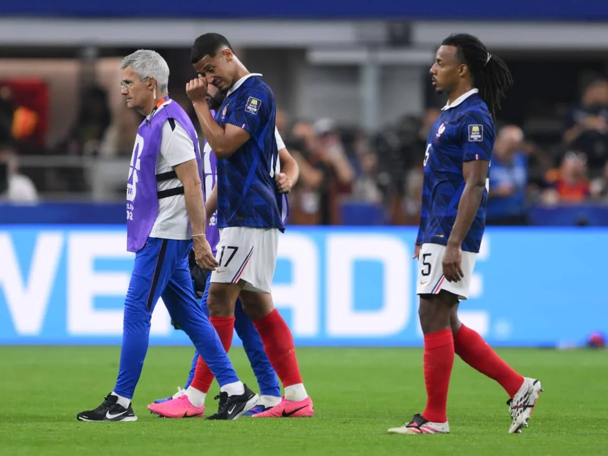 Arsenal’s William Saliba Exits World Cup Semifinal With Back Issue. France in Trouble.