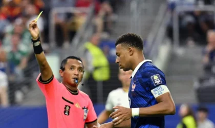 Deschamps Takes a Shot at World Cup Semifinal Referee After France Falls to Spain