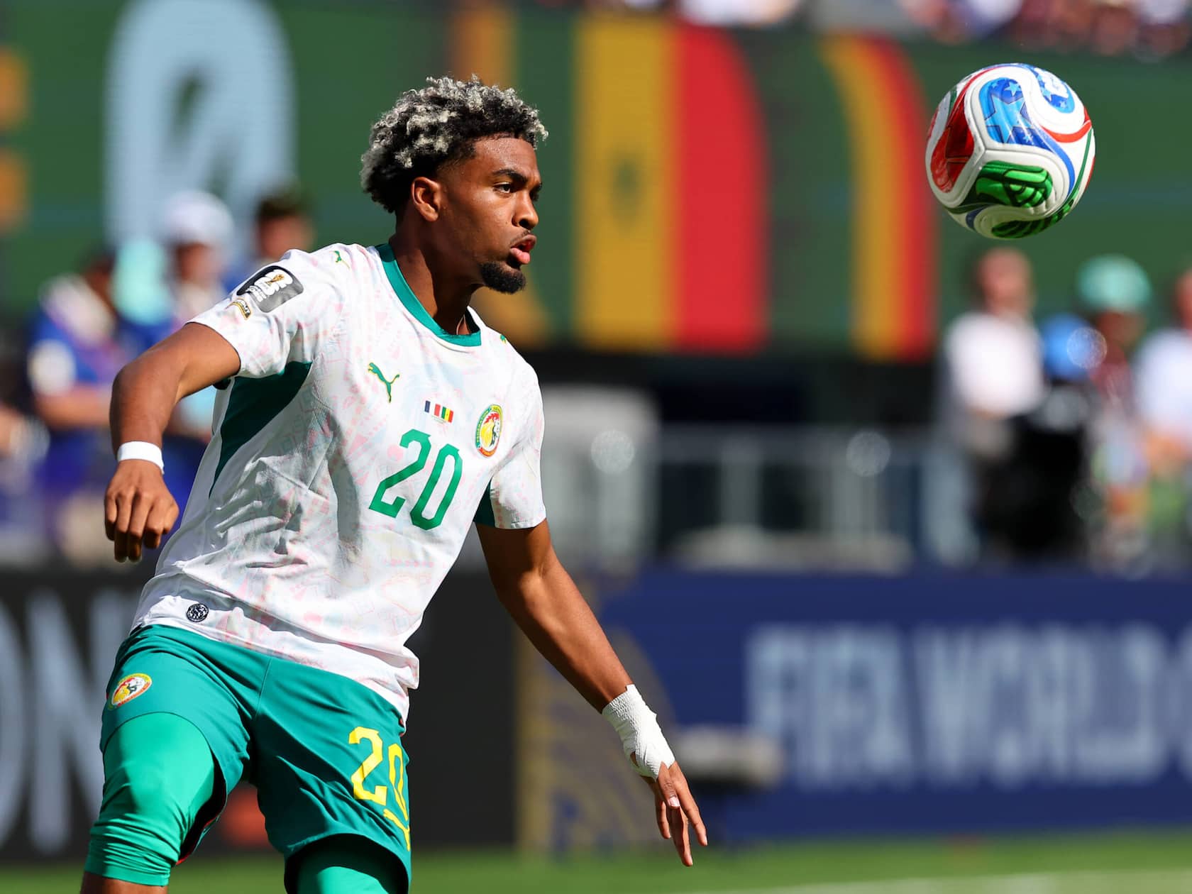 Manchester United Chasing a Teen PSG Forward and a Premier League Midfielder. That Kind of Tells You Everything.