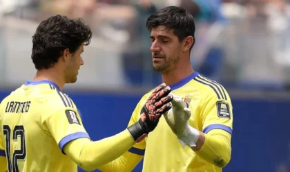 Gary Pallister on Senne Lammens’ World Cup blunder: ‘He’ll carry that baggage for a while’