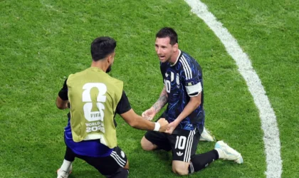 Messi Broke Down on the Field After Argentina’s World Cup Semifinal Win and the Video Says Everything